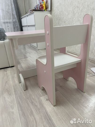 Детский стол и стул комплект