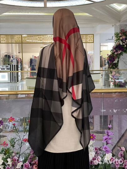 Шарфы, шарфы брендовые, листаем