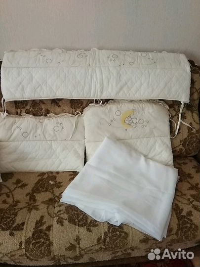 Бортик в кроватку