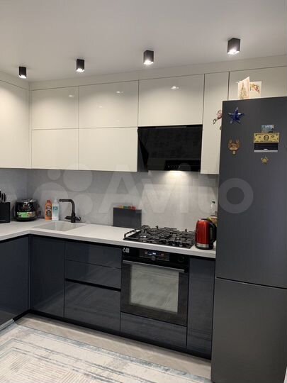 2-к. квартира, 55 м², 5/10 эт.