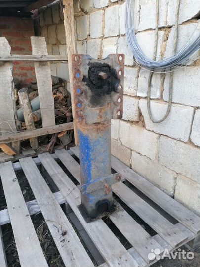 Опорная лапа на полуприцеп с редуктором