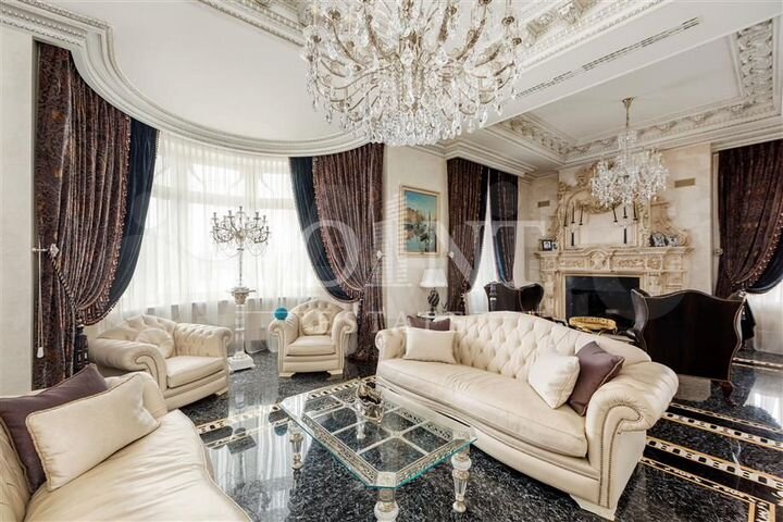 Дом 850 м² на участке 50 сот.