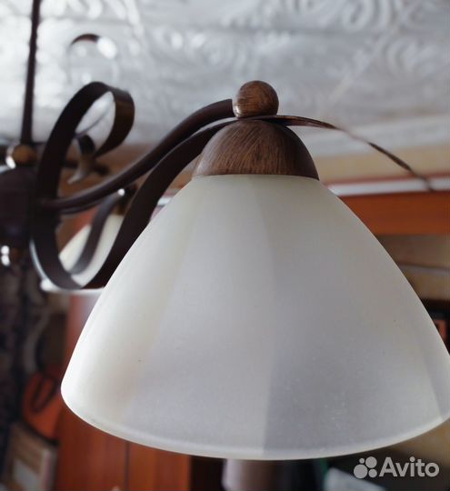 Люстра потолочная трехрожковая