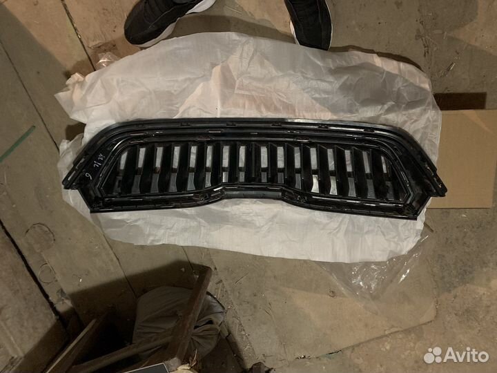 Решотка Skoda rapid 2