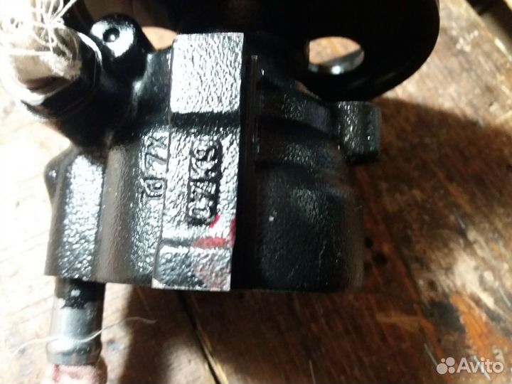 Насос гур. Рено логан 1