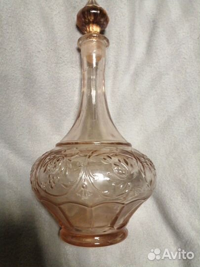 Графин розовый пресованный хрусталь 40годов