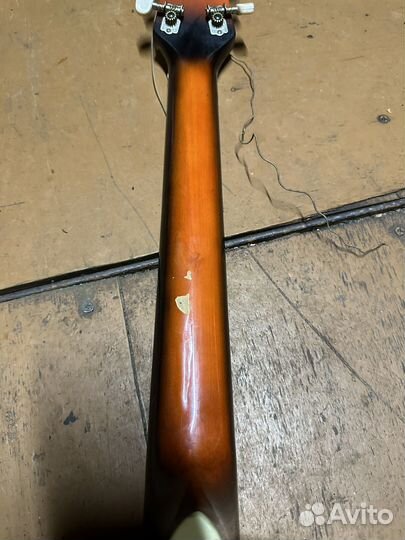 Акустическая гитара