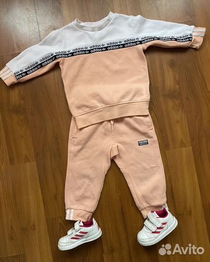 Спортивный костюм adidas