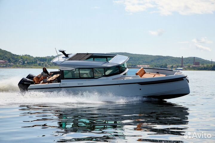 Катер saxdor 320 GTC с мотором 300 л.с