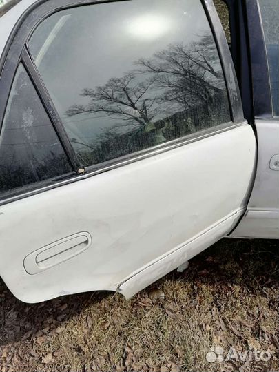 Дверь Toyota corolla