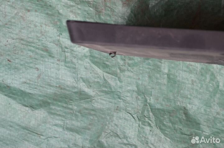 Планка номерного знака Mercedes X253