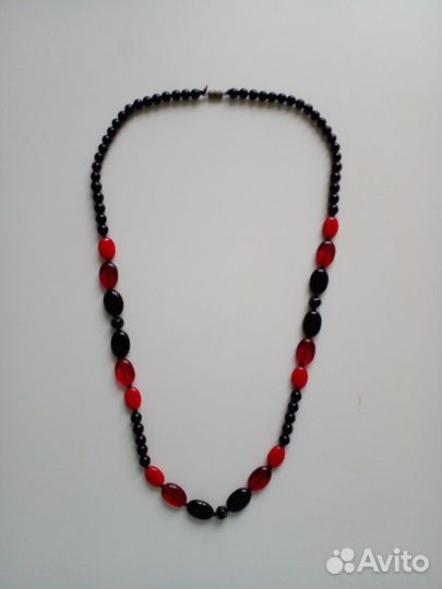 Бусы в ассортименте