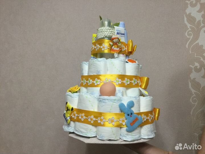 Желтенький торт из памперсов