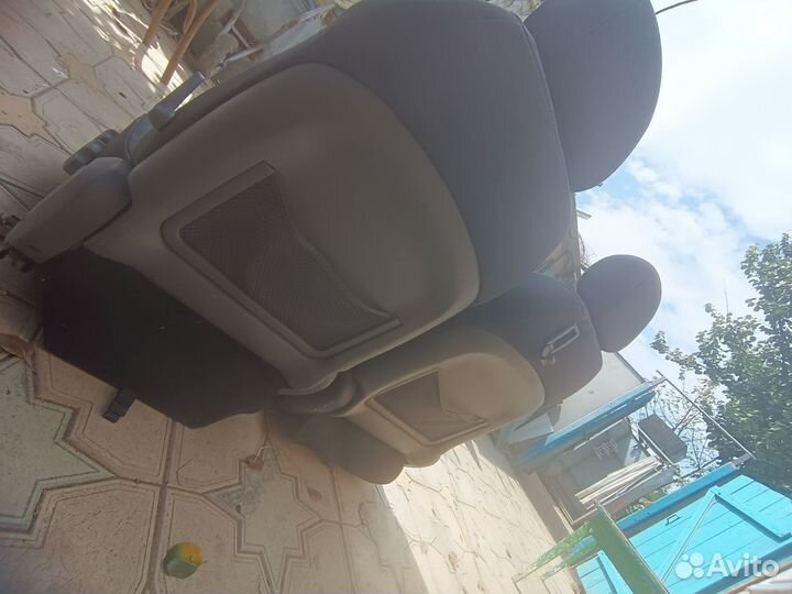 Передние сиденья на hyundai