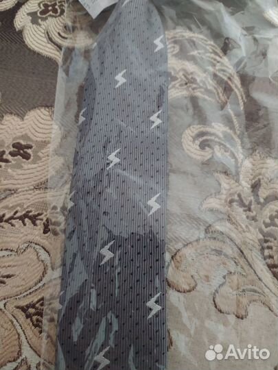 Галстук серый, фирма Акула, новый