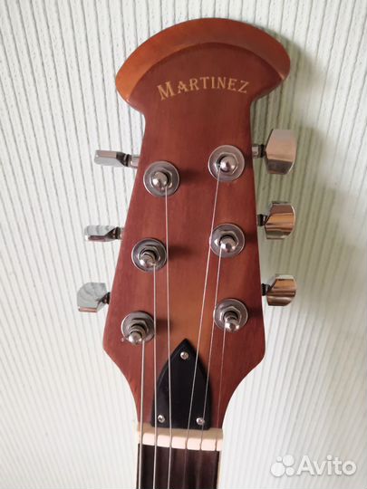 Акустическая гитара