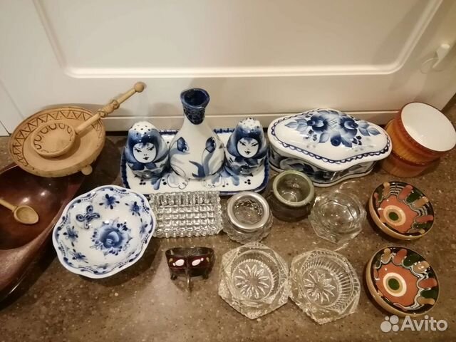 Солонки разные. Ложки фарфор