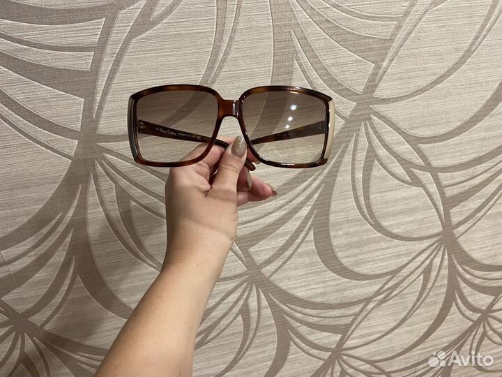 Солнцезащитные очки женские брендовые