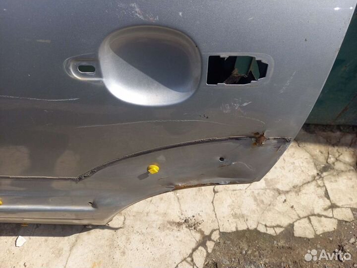 Дверь Chevrolet Niva задняя левая