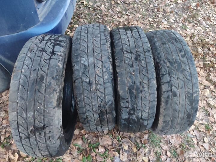 Yokohama Geolandar A/T G015 215/70 R16 100S