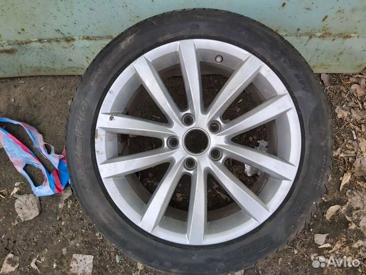 Pirelli P Zero 235/45 R17 97Y