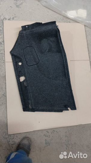 Обшивка багажника правая VW scirocco (2008)