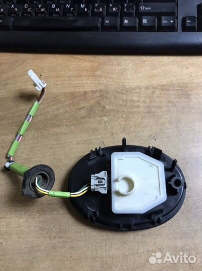 Эмблема с датчиком в багажник Lexus RX 4 15г+