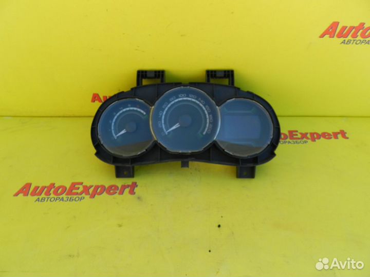 Панель приборов LADA X-Ray