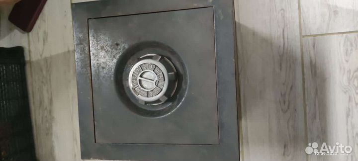 Сейф металлический бу