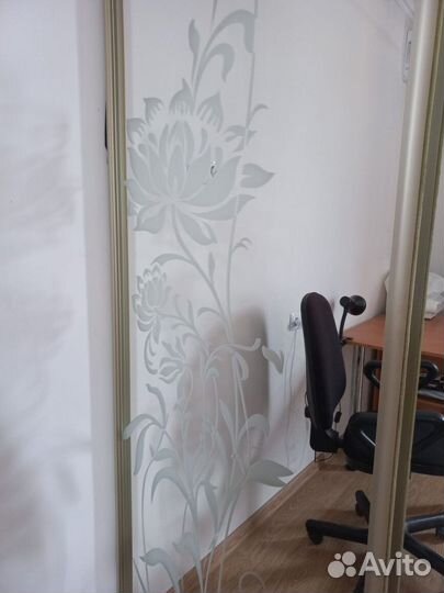 Зеркальная дверь для шкафа купе или ниши б/у