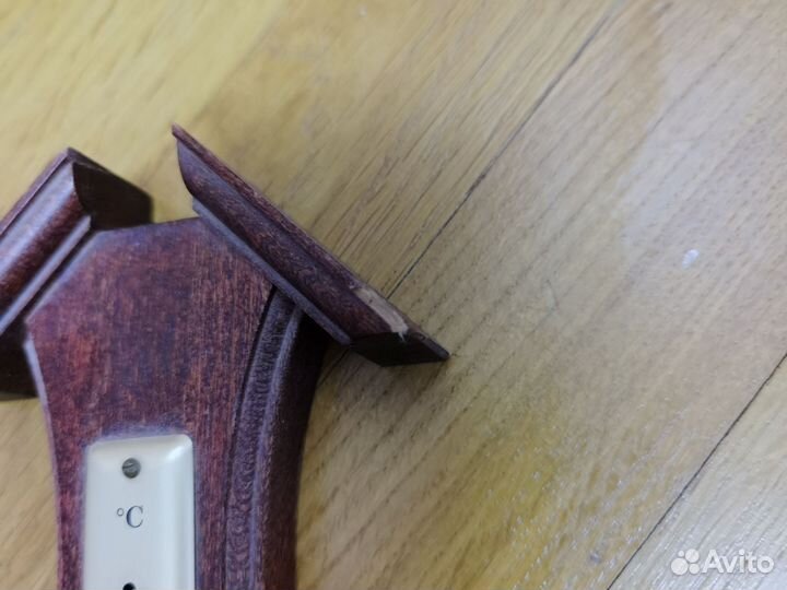 Барометр метеостанция