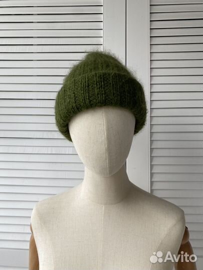 Шапка женская зеленая ручная работа