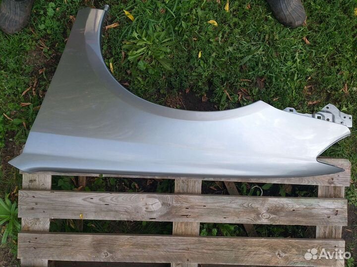 Переднее левое крыло субару Легаси б4