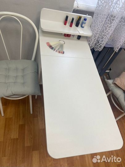Маникюрный стол складной