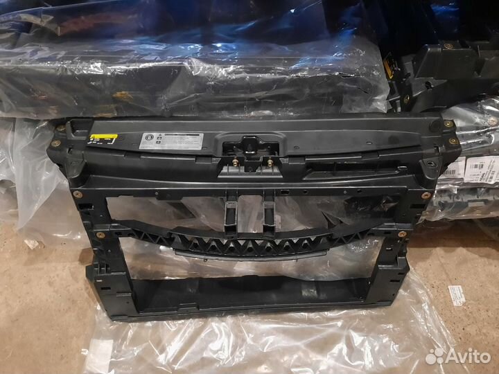 Суппорт радиатора Фольксваген Поло седан 2014