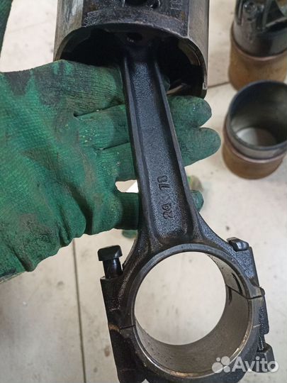 Поршневая группа на 402 двигатель поршни гильзы