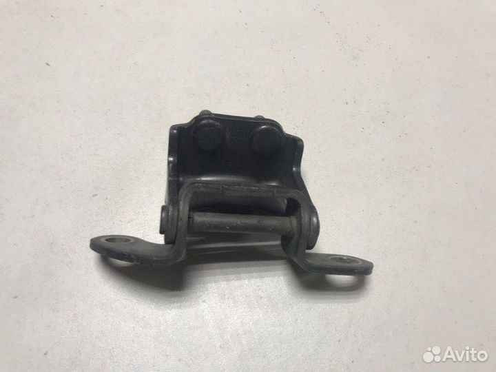 Петля двери задняя правая Geely Emgrand Ec7 1