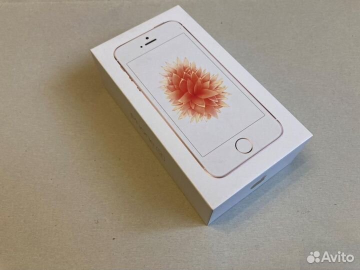 Коробки от iPhone (см. описание)