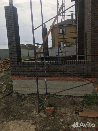 Бригада строителей