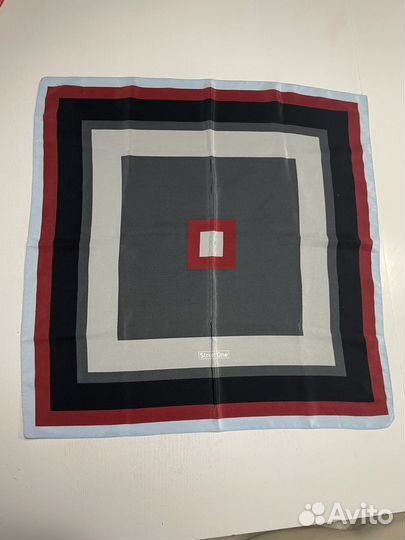 Платок стильный брендовый