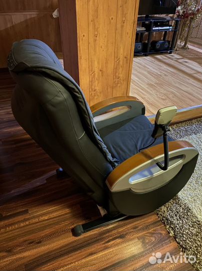 Массажное кресло