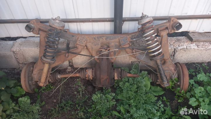 Задня балка в сборе bmw E28