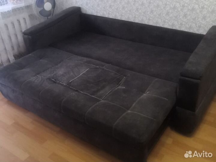 Большой диван