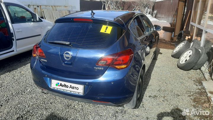 Opel Astra 1.6 AT, 2010, битый, 110 000 км