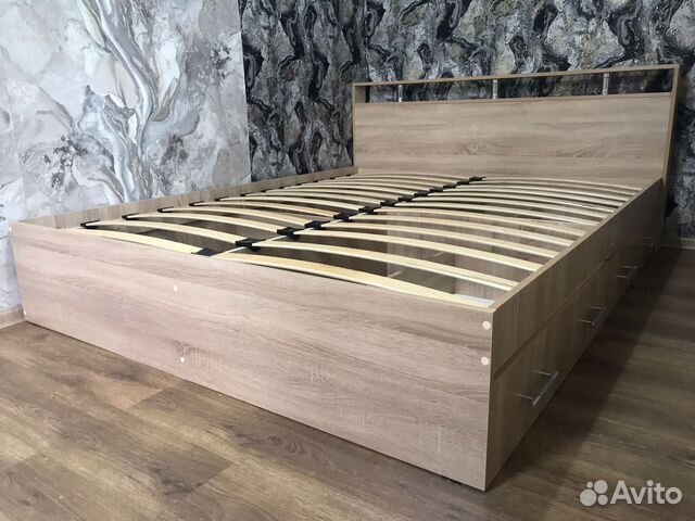 Кровать