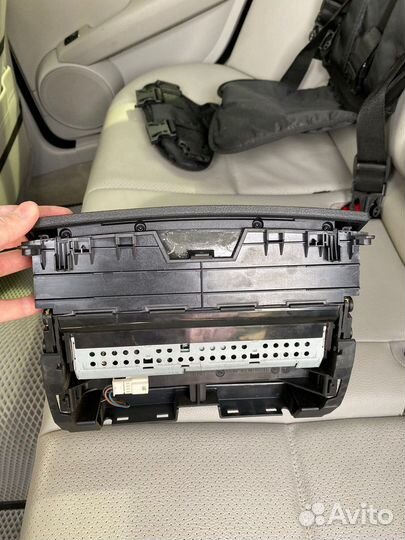 Дисплей аудиосистемы w204 MB Cclass