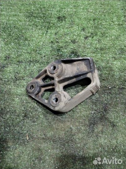 Кронштейн двигателя Daewoo Nexia F16D3 2008