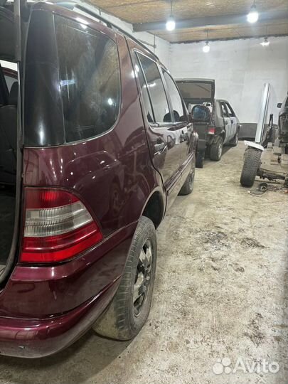 Mercedes-Benz M-класс 3.2 AT, 1998, 305 000 км