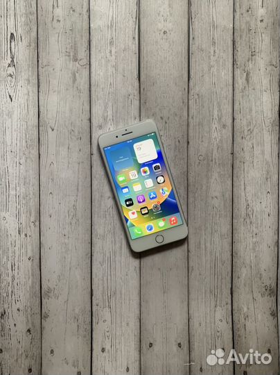 iPhone 8 Plus