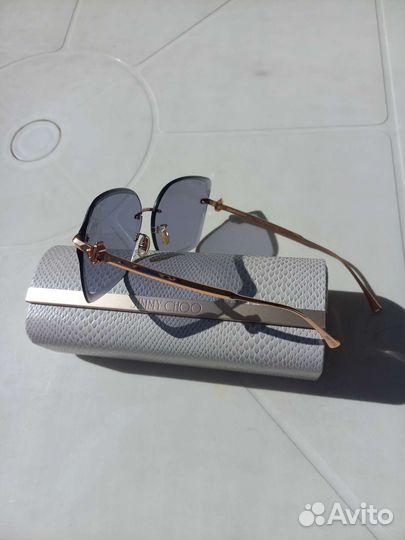 Солнцезащитные очки женские брендовые